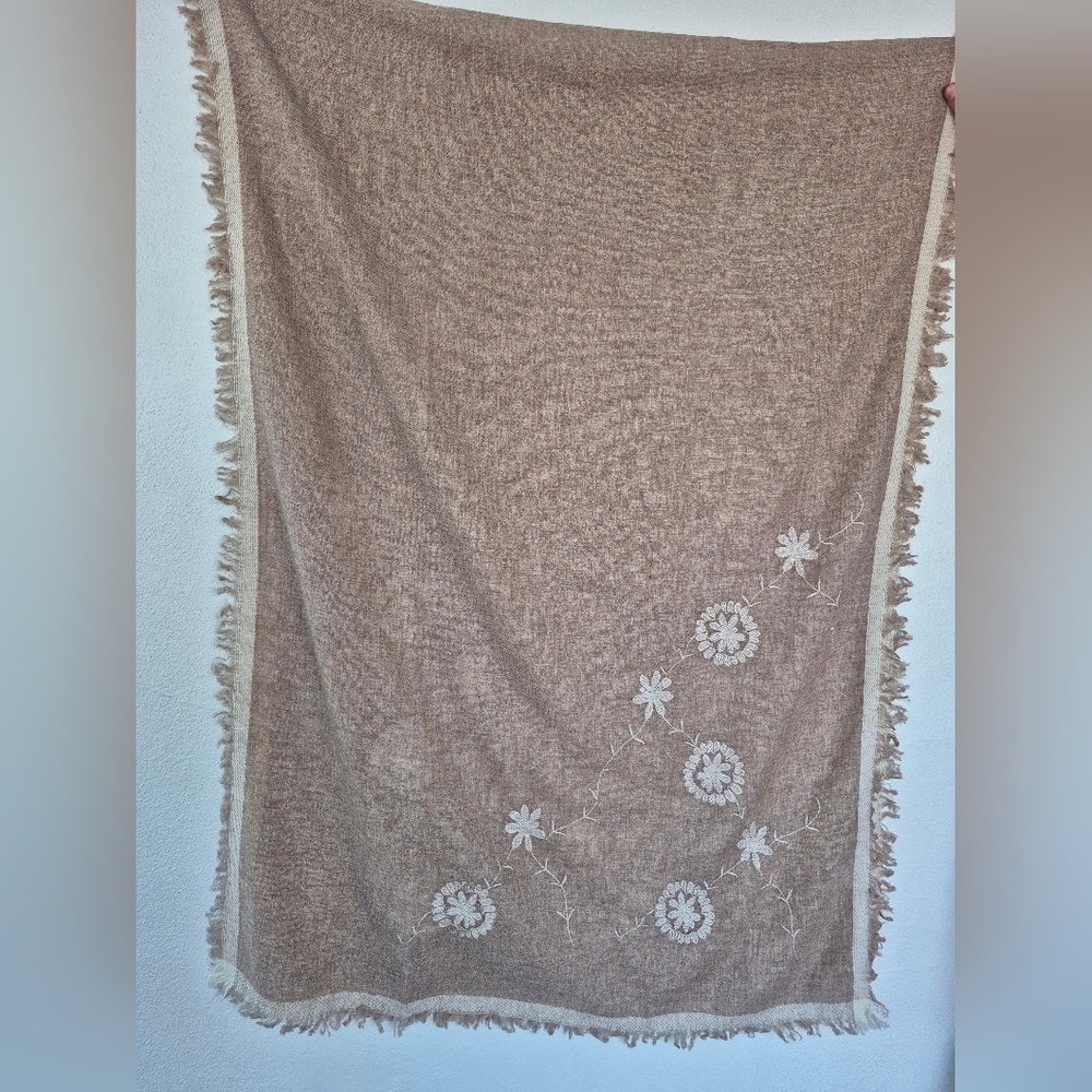 La Seine 100% Cashmere Scarf With Floral Embroidery